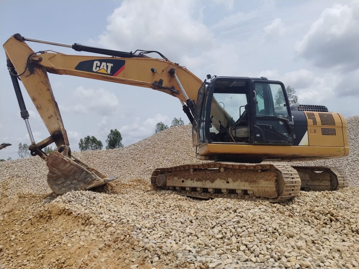 CAT 323D3 Excavator