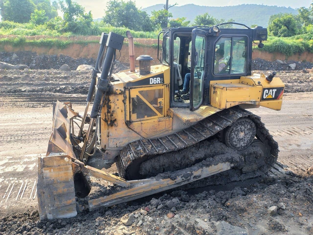 CAT D6R Dozer